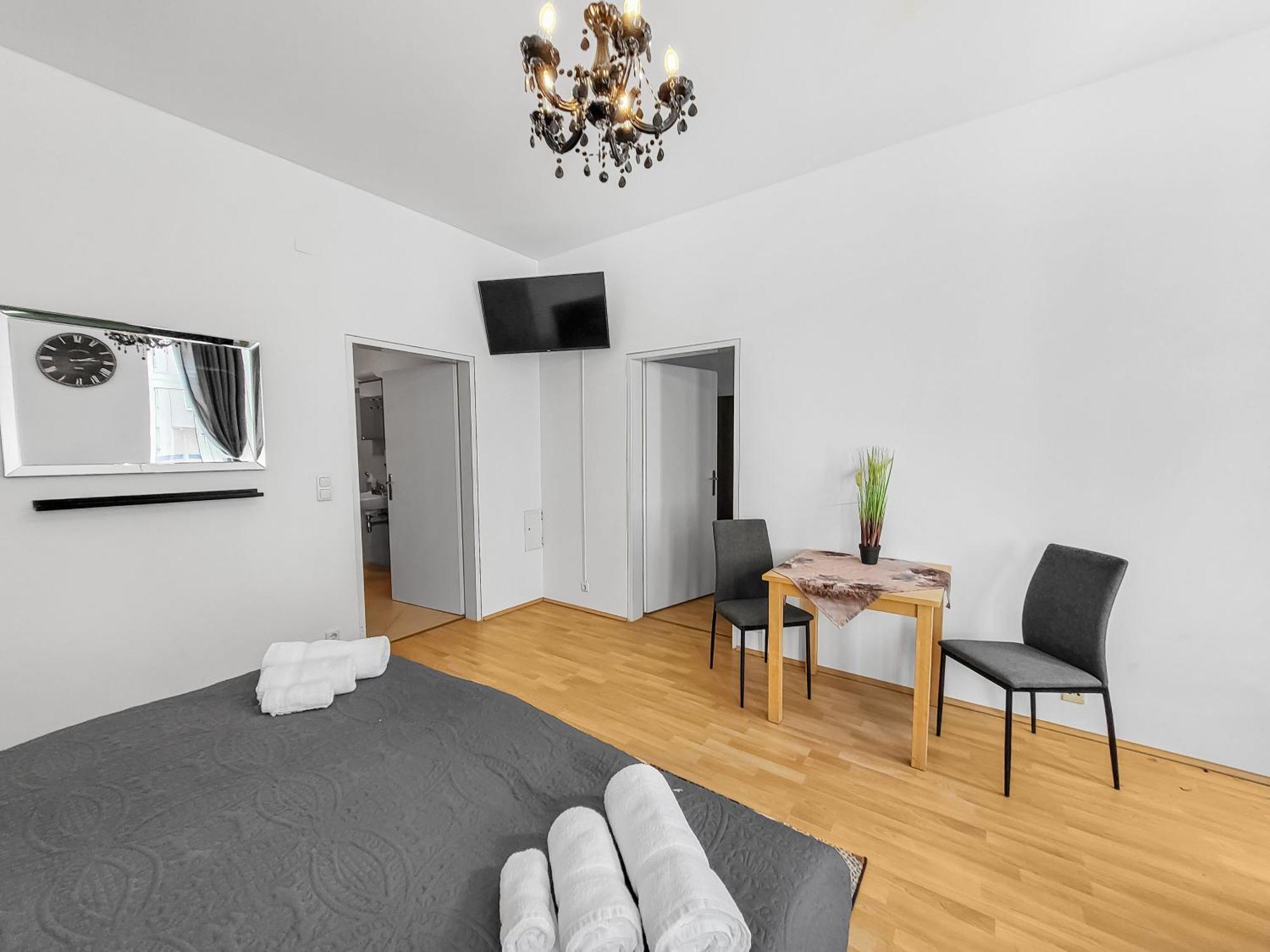 Davidov Stays Danube Vienna Room photo