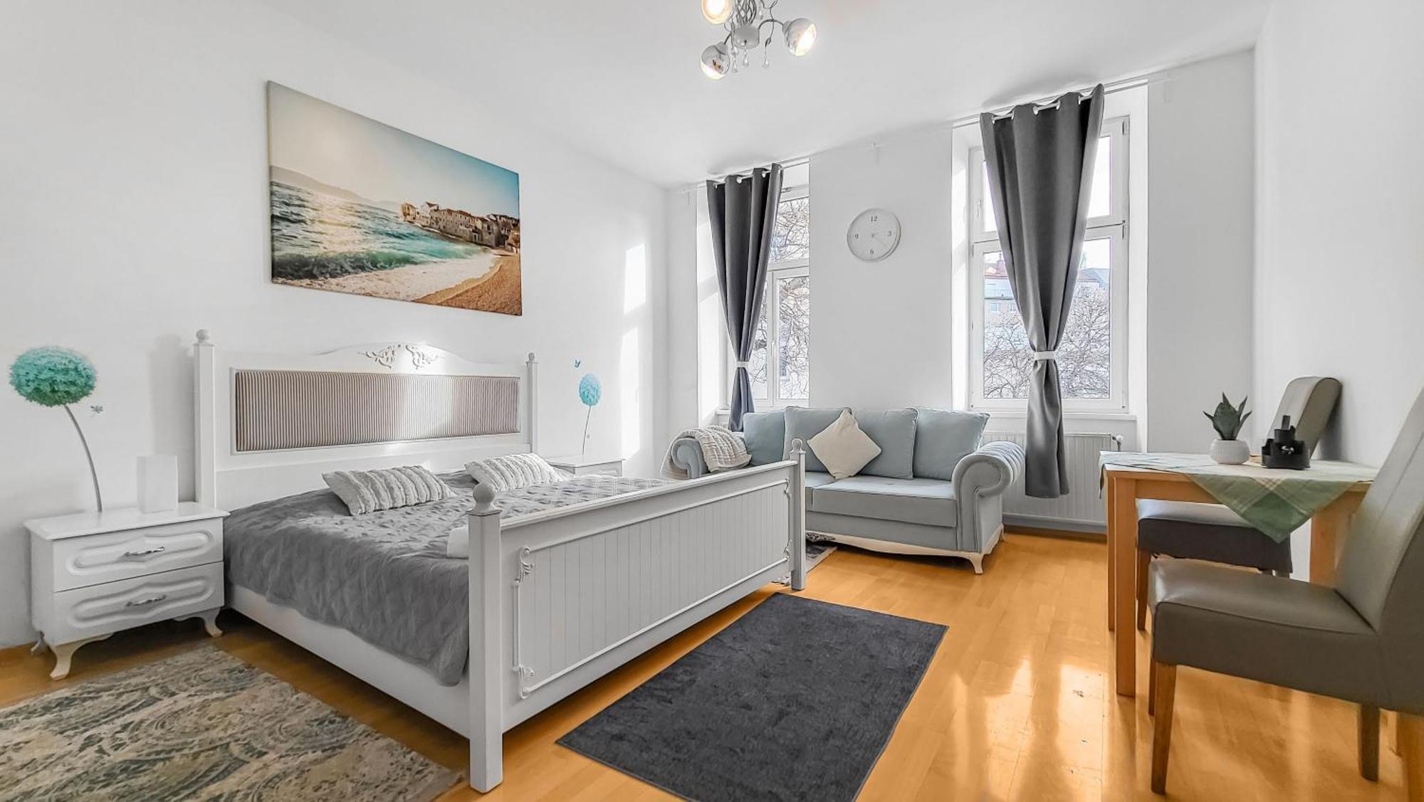 Davidov Stays Danube Vienna Room photo